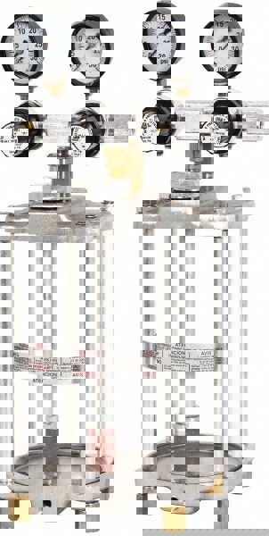 1 Outlet, Polymer Bowl, 7.57 L Air-Operated Oil Reservoir